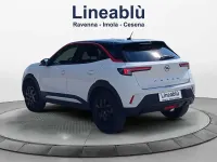 Usata Opel Mokka 101 CV (74 kW) 2023 Bianco perlato SUV