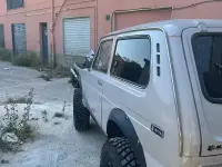 Usata Lada niva 75 CV (55 kW) 1990 Grigio SUV