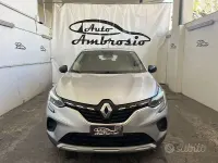 Usata Renault Captur Initiale Paris 116 CV (85 kW) 2021 Grigio SUV