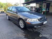 Usata Volvo V40 95 CV (69 kW) 2004 Grigio Station wagon