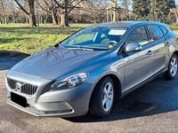 Usata Volvo V40 Momentum 2018 Grigio Berlina