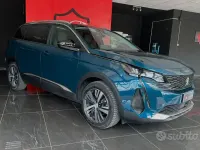 Usata Peugeot 5008 Allure 131 CV (96 kW) 2022 Verde SUV