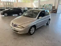 Gebraucht Lancia Ypsilon 60 PS (44 kW) 2002 Grau Kleinwagen