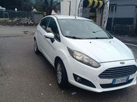 Usata Ford Fiesta Titanium 80 CV (58 kW) 2014 Bianco Utilitaria