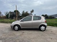 Second-hand Toyota Yaris 87 CP (63 kW) 2003 Gri Hatchback