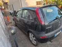 Usata Opel Corsa 58 CV (42 kW) 2001 Nero Utilitaria