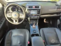 Usado Subaru Outback 150 CV (110 kW) 2015 Gris Familiar