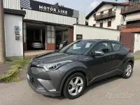 Usata Toyota C-HR Active 98 CV (72 kW) 2018 Grigio SUV
