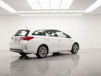 usata Toyota Auris Hybrid -