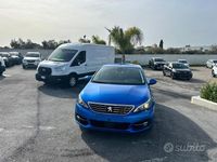 Usata Peugeot 308 Allure 130 CV (95 kW) 2021 Blu SUV