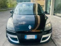 Käytetty Renault Scenic E-Tech Luxe 130 HP (95 kW) 2011 Musta Tila-auto