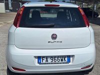 Usata Fiat Punto Street 75 CV (55 kW) 2015 Bianco Utilitaria