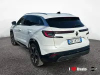 Usata Renault Clio Iconic 200 CV (147 kW) 2023 Bianco Utilitaria