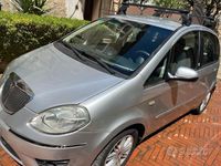 Usata Lancia Musa 77 CV (56 kW) 2009 Argento Monovolume