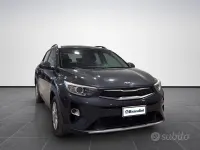 Usata Kia Stonic Style 116 CV (85 kW) 2019 Grigio metallizzato SUV