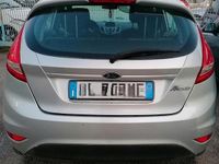 Usata Ford Fiesta Titanium 96 CV (70 kW) 2010 Grigio Utilitaria