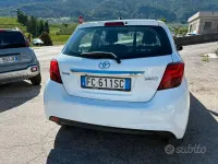 Usata Toyota Yaris 69 CV (50 kW) 2016 Bianco Utilitaria