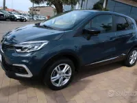 Usata Renault Captur 90 CV (66 kW) 2019 Grigio SUV