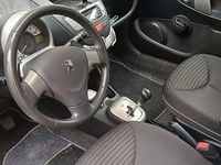 Usata Peugeot 107 Allure 68 CV (50 kW) 2012 Grigio Utilitaria