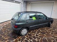 Usata Renault Clio 58 CV (42 kW) 1992 Verde Utilitaria