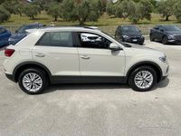 Usata VW T-Roc Life 110 CV (80 kW) 2022 Grigio SUV