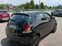Usata Lancia Ypsilon 80 CV (58 kW) 2014 Nero Utilitaria