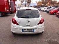 Usata Opel Corsa Enjoy 90 CV (66 kW) 2010 Bianco Utilitaria
