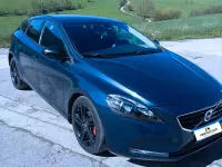 Usata Volvo V40 120 CV (88 kW) 2016 Blu Berlina