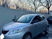 Usata Lancia Ypsilon 69 CV (50 kW) 2017 Grigio Utilitaria