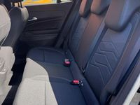 Usata Jeep Avenger Altitude 101 CV (74 kW) 2025 Beige SUV