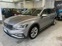 Usata VW Passat Alltrack 200 CV (147 kW) 2021 Grigio Station wagon