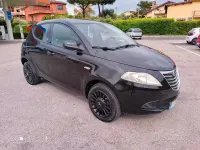 Usata Lancia Ypsilon 85 CV (62 kW) 2016 Nero Utilitaria