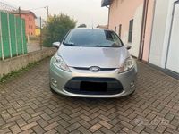 Usata Ford Fiesta Titanium 82 CV (60 kW) 2011 Grigio Berlina
