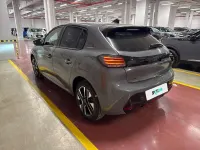 Usata Peugeot 208 Allure 102 CV (75 kW) 2025 Grigio Utilitaria