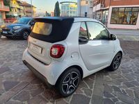 Usata Smart ForTwo Electric Drive Passion 60 kW (82 CV) 2019 Bianco Cabrio