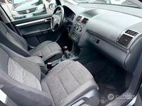 Usata VW Touran Highline 140 CV (102 kW) 2006 Grigio Monovolume