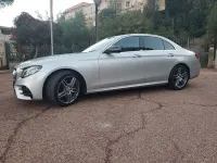 Usata Mercedes E220 AMG line 194 CV (142 kW) 2017 Argento Berlina