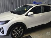 Usata Kia Stonic 100 CV (73 kW) 2021 Bianco SUV