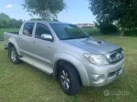 Usata Toyota HiLux 171 CV (125 kW) 2010 Grigio Pick-up