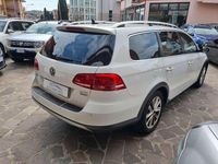 Usata VW Passat Alltrack Business 140 CV (102 kW) 2013 Bianco Station wagon