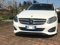 Usata Mercedes B180 116 CV (85 kW) 2016 Bianco Monovolume