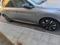 Usata Peugeot 208 Allure 101 CV (74 kW) 2024 Grigio Utilitaria