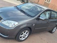 Usata Toyota Corolla 90 CV (66 kW) 2003 Grigio