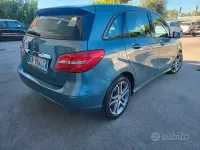 Usata Mercedes B200 Executive 136 CV (100 kW) 2013 Grigio Utilitaria