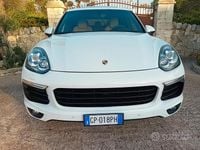 Usata Porsche Cayenne 250 CV (183 kW) 2015 Bianco SUV