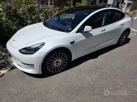 Usata Tesla Model 3 152 kW (208 CV) 2021 Bianco Berlina
