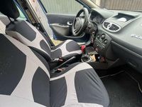 Usata Renault Clio II Dynamique 84 CV (61 kW) 2011 Berlina
