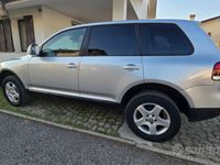 Usata VW Touareg 174 CV (127 kW) 2007 Grigio SUV