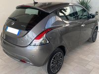 Usata Lancia Ypsilon 69 CV (50 kW) 2021 Grigio Utilitaria
