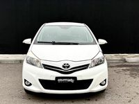Usata Toyota Yaris 69 CV (50 kW) 2013 Bianco Utilitaria
